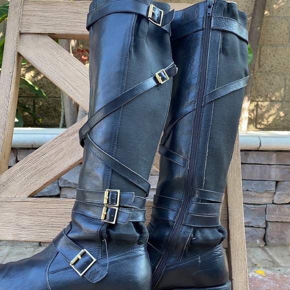 KIRA Books from Nordstrom Xmas Event - Picture 6 of 7